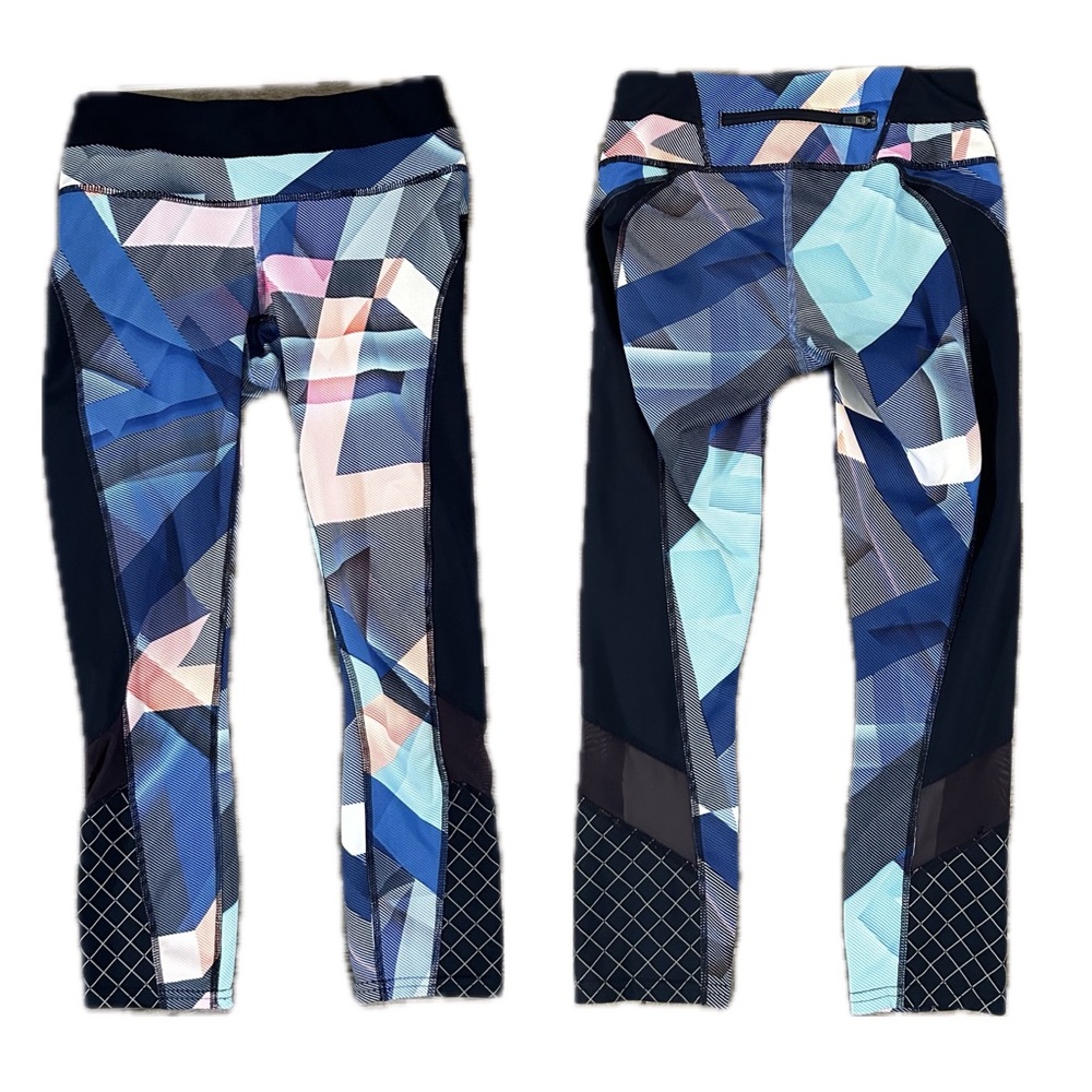 Athleta Electric Geo Sonar Capri - Picture 3 of 8